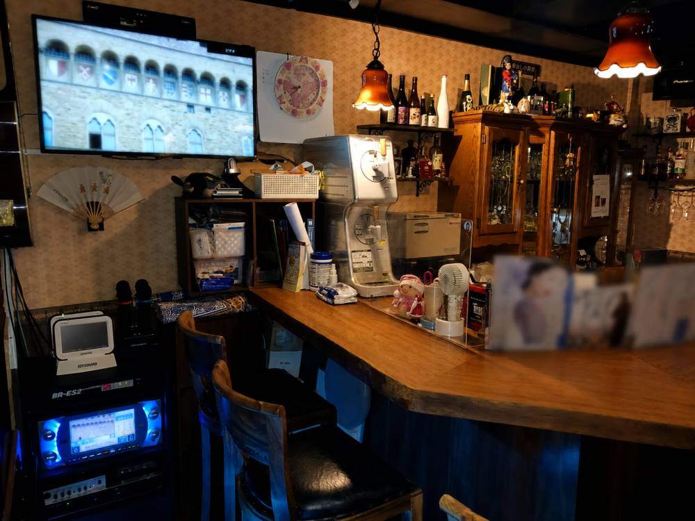 京都府京都市 ラウンジ Live Lounge 雪の華様 カラオケ導入事例