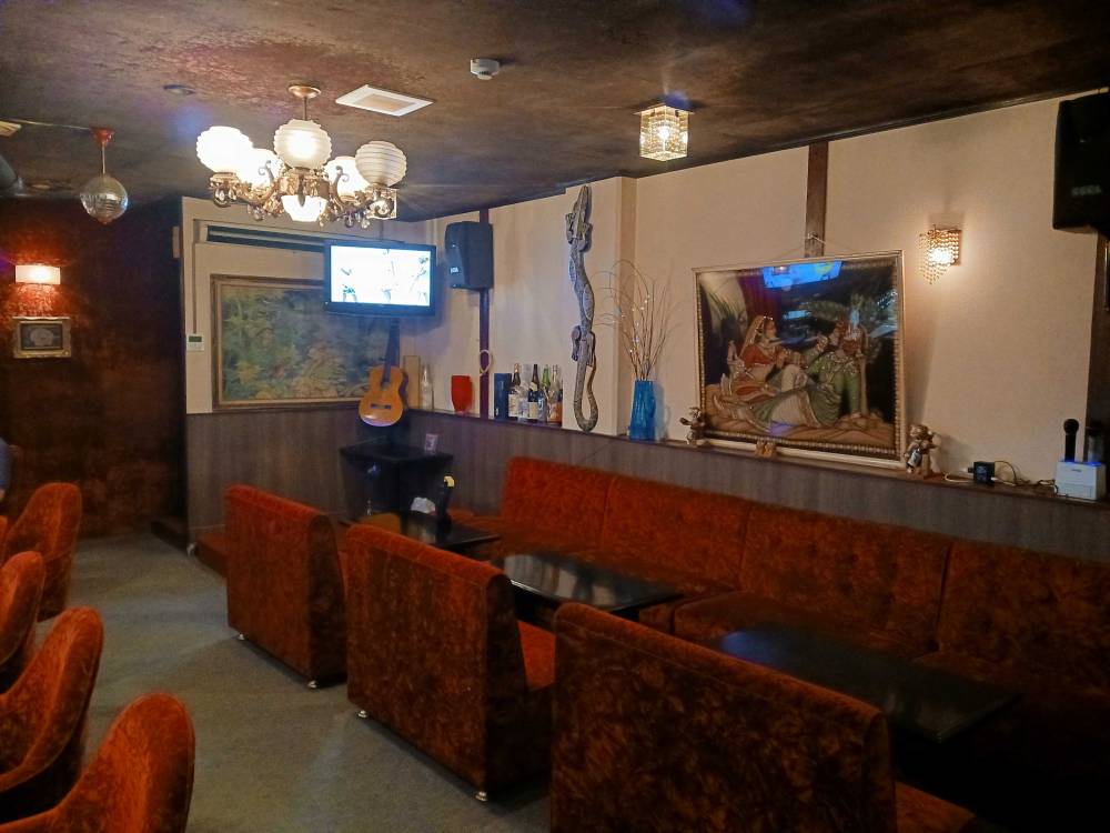 沖縄県那覇市のスナックでのカラオケ設置写真2：パパイヤ様