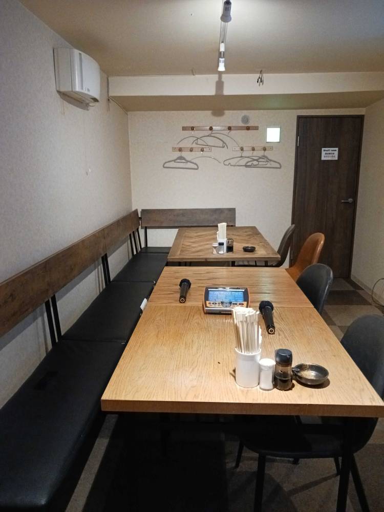 兵庫県神戸市の他酒類提供のお店でのカラオケ設置写真3：カジュアルダイニング negi様