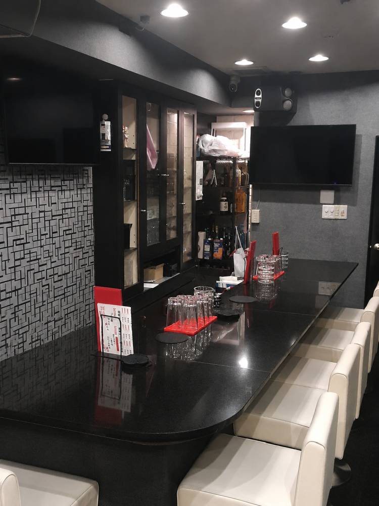 大阪府大阪市 スナック CLUB BLOOM様 カラオケ導入事例